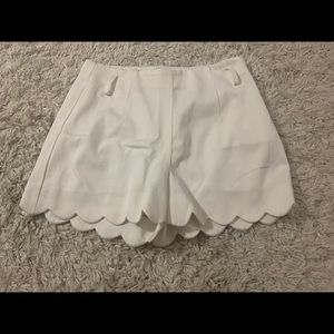 womens white scalloped shorts